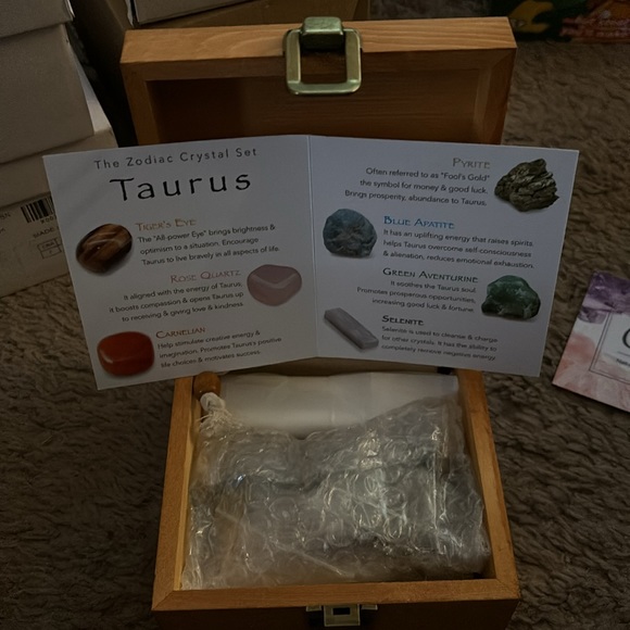 Taurus horoscope healing crystals w/gemstones.Sack and instructions,wood box! - Picture 3 of 3